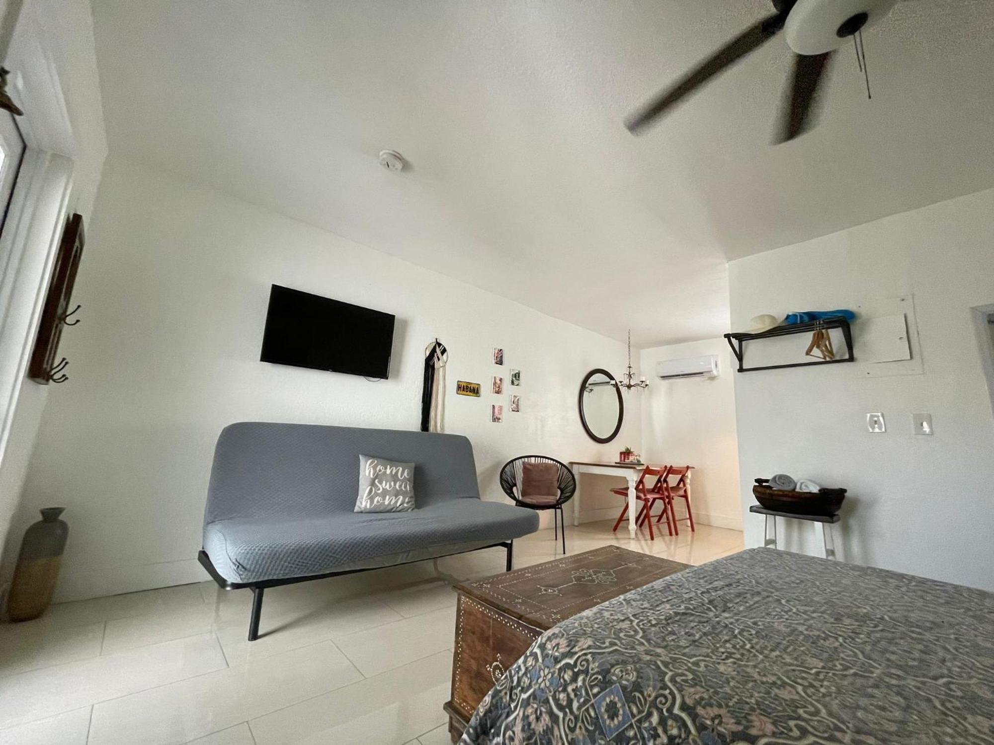 Private Studio Blocks From Coconut Grove Miami Esterno foto